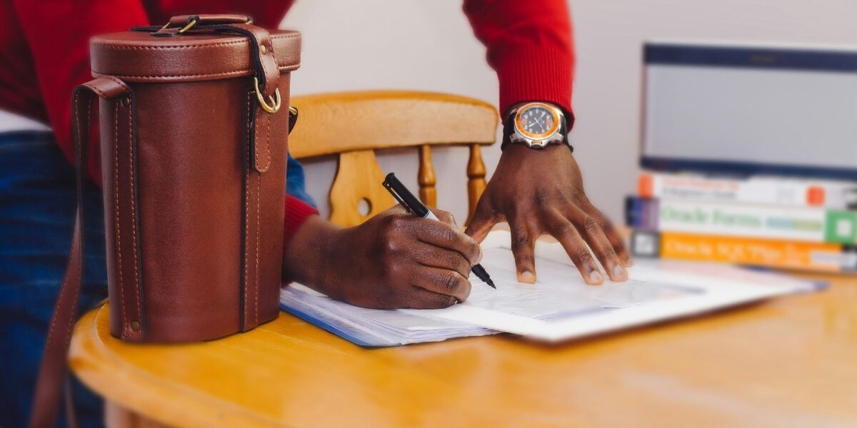 What Does a Hybrid J.D. Program Teach? A Faculty Perspective on Real-World Legal Training
